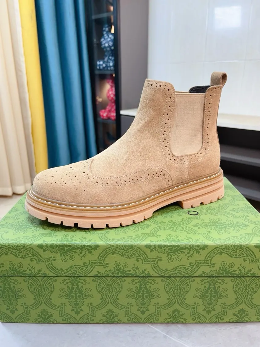 Men's shoes 💰540🌸🌸 (GUCCI) [cow lining plus velvet optional] [can be made without standard] New product Martin boots imported from Canada with full top layer high mercerized frosted fabric, punched using 3D digital technology, high-end and classy, ​​versatile to wear, full of three-dimensionality, close pictures will make you obsessed with the leather. You can't extricate yourself ~ the best on the market.          Fabric: Cowhide/Embossed Lining: Cowhide.          Please make a note when placing an order, sizes: 38-44 (37, 45, 46 can be customized and cannot be returned or exchanged) 5 colors available; black, gray, khaki, coffee, and earthy yellow